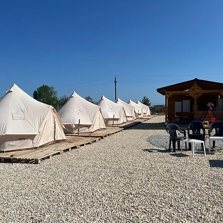 Meme Glamping 호텔 코르부 외부 사진